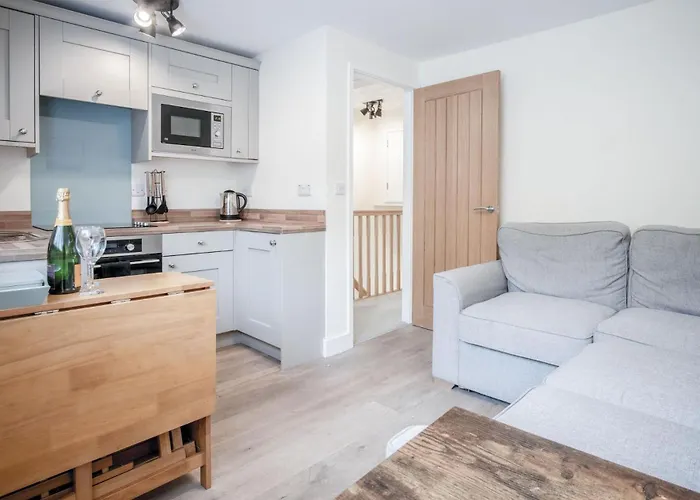 Dolphin - 2 Bedroom Apartment - Saundersfoot