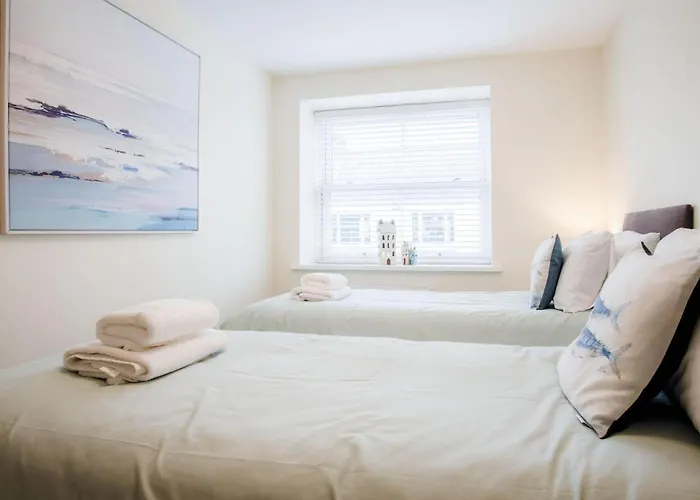 Dolphin - 2 Bedroom Apartment - Saundersfoot